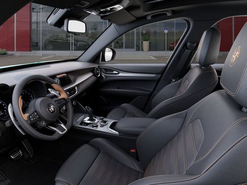 New 2025 Alfa Romeo Stelvio Sprint AWD/4WD image 23
