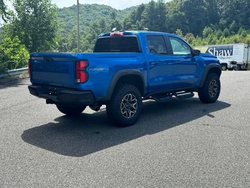 Used 2024 Chevrolet Colorado ZR2 w/ ZR2 Convenience Package III AWD/4WD image 6
