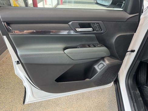 New 2026 GMC Terrain AT4 w/ Convenience Package III image 14