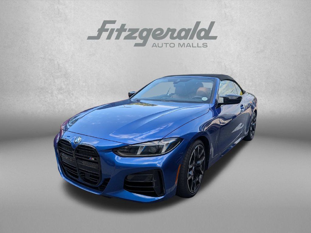 Used 2025 BMW M440i Convertible RWD image 2