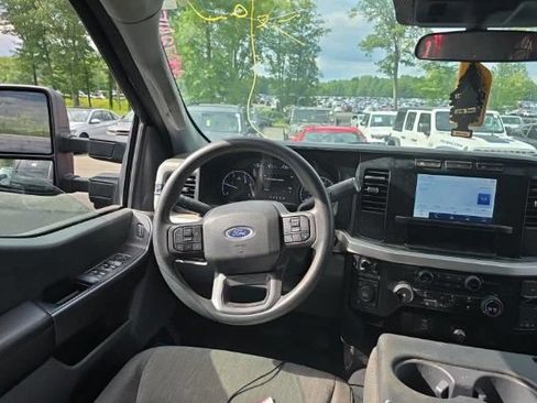 Used 2023 Ford F250 XL w/ STX Appearance Package AWD/4WD image 2