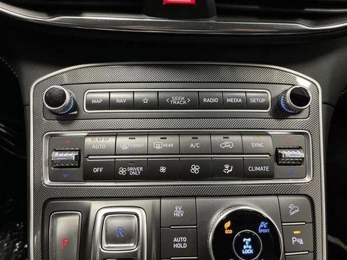 Used 2023 Hyundai Santa Fe Limited image 20