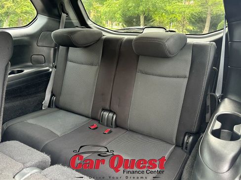 Used 2020 Nissan Pathfinder SV image 14