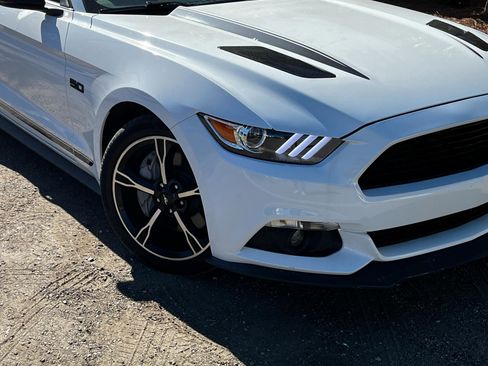 Used 2017 Ford Mustang GT Premium RWD image 17