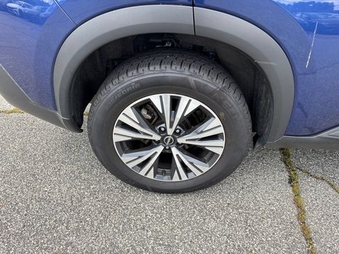 Used 2023 Nissan Rogue SV AWD/4WD image 17