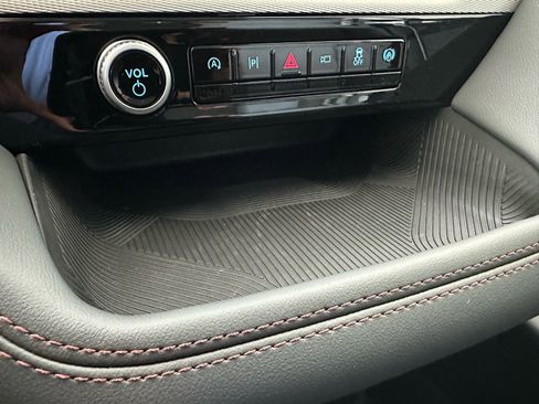New 2026 Ford Explorer Active RWD image 32