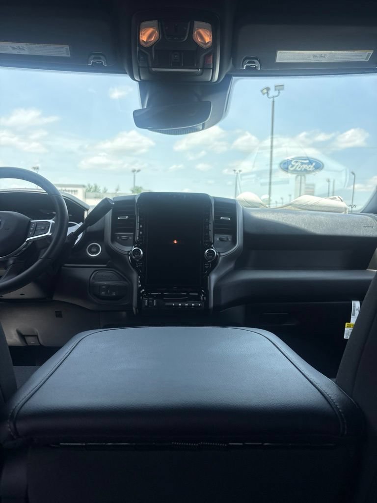 New 2026 RAM 3500 Tradesman AWD/4WD image 18
