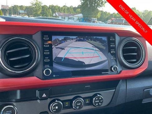 Used 2020 Toyota Tacoma TRD Sport image 15