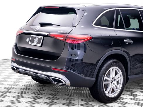 Used 2023 Mercedes-Benz GLC 300 4MATIC w/ Exclusive Trim Package image 34