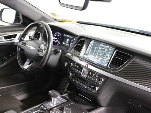 Used 2018 Genesis G80 3.3T Sport RWD image 13