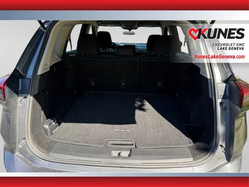 Used 2024 Nissan Rogue S FWD image 38