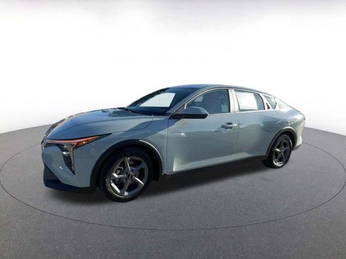 Used 2025 Kia K4 LXS image 7