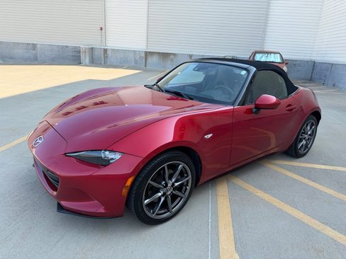 Used 2016 MAZDA MX-5 Miata Grand Touring RWD image 26