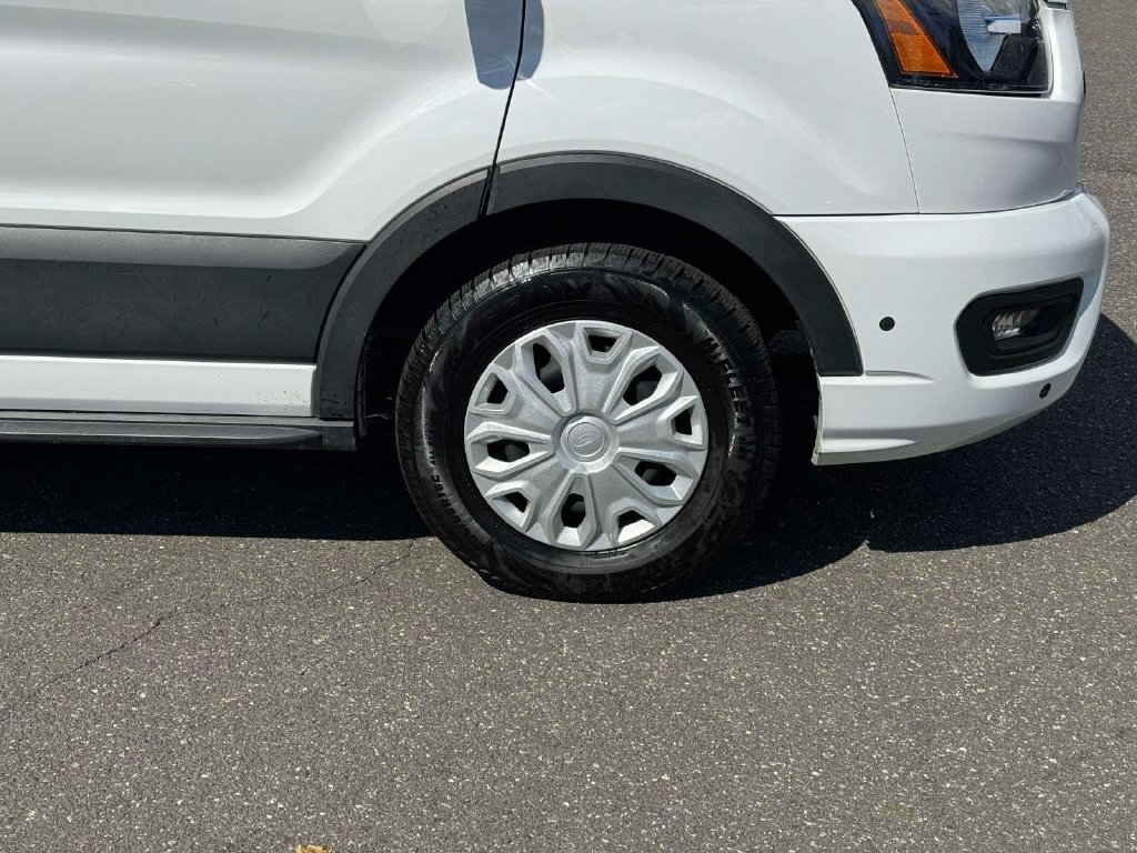 Used 2024 Ford Transit 350 XLT RWD image 9