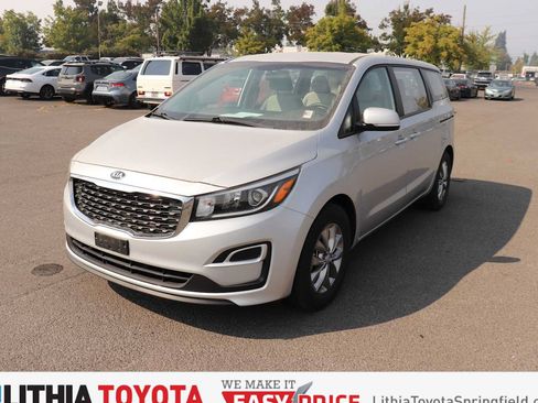 Used 2019 Kia Sedona L FWD image 1