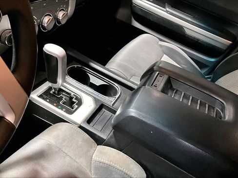 Used 2016 Toyota Tundra SR5 w/ SR5 Upgrade Package image 13