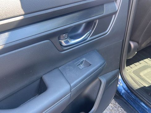 Used 2025 Honda CR-V LX image 24