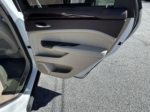 Used 2012 Cadillac SRX Performance w/ LPO, U-Rail D-Rings Package FWD image 17
