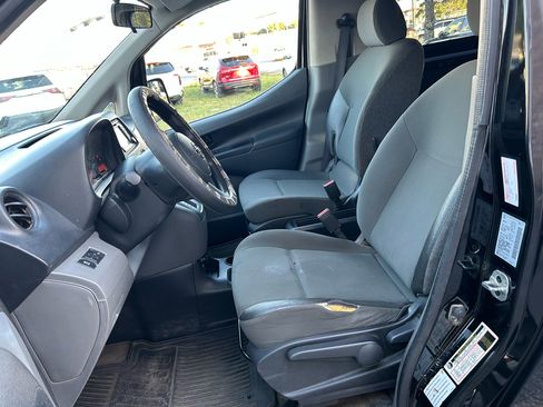 Used 2015 Nissan NV200 SV w/ Technology Package image 17