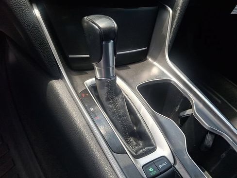 Used 2019 Honda Accord Sport image 12