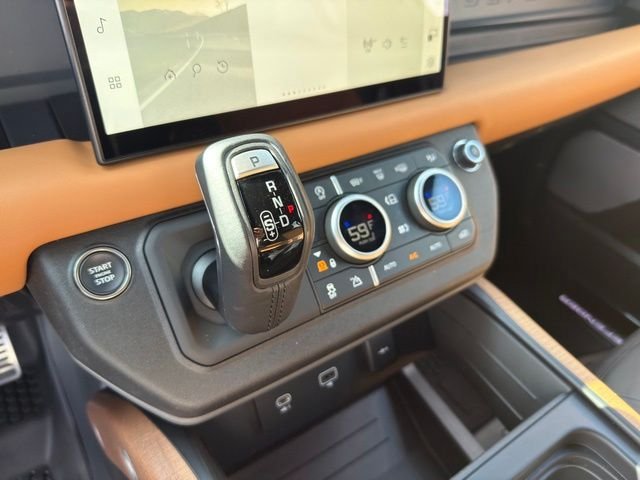 Used 2023 Land Rover Defender 130 X AWD/4WD image 12