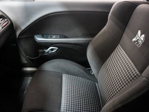 Used 2022 Dodge Challenger R/T Scat Pack RWD image 23