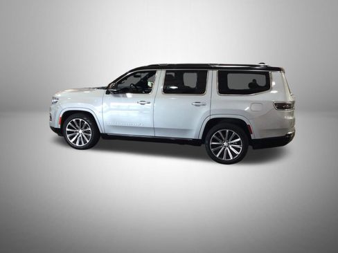 Used 2023 Jeep Grand Wagoneer 4WD w/ Convenience Group III image 2