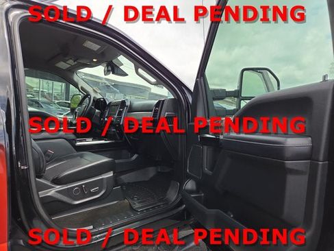 Used 2018 Ford F250 Lariat w/ Lariat Ultimate Package AWD/4WD image 13