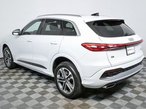 Used 2025 Audi Q5 Premium w/ Convenience Package image 30