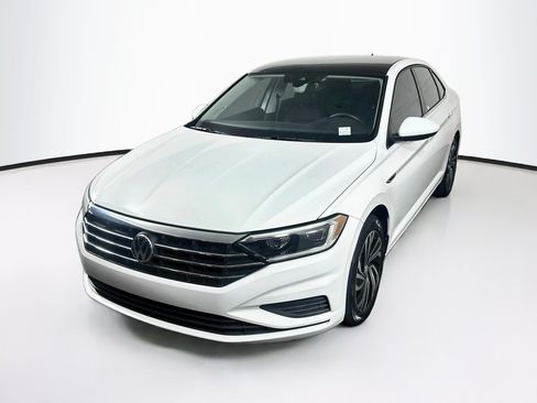 Used 2021 Volkswagen Jetta SEL FWD image 3