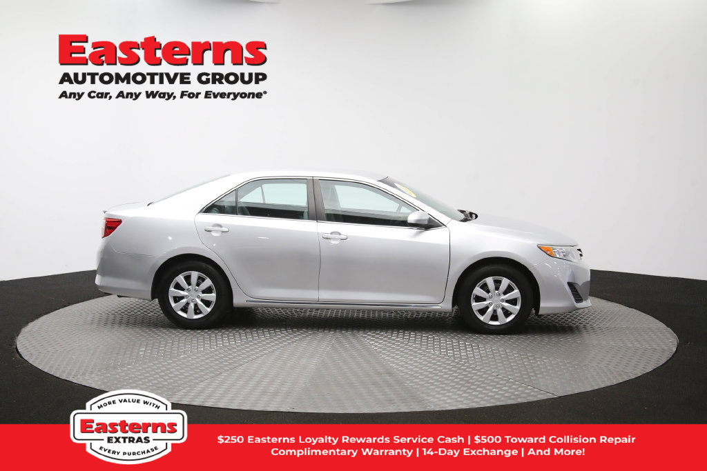 Used 2014 Toyota Camry LE FWD image 46