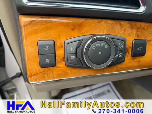 Used 2013 Lincoln MKX Sport Utility 4D w/ Wood Pkg image 24