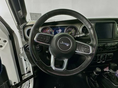 Certified 2022 Jeep Wrangler Unlimited Sahara w/ Cold Weather Group image 19