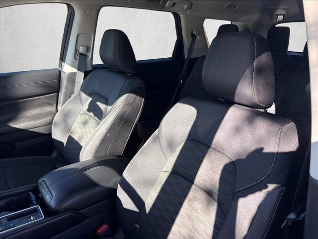 Used 2026 Nissan Pathfinder SV FWD image 20
