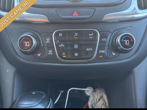 Used 2019 Chevrolet Equinox LT FWD image 13