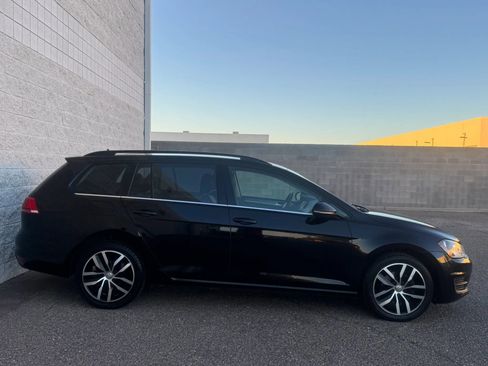 Used 2015 Volkswagen Golf TDI S FWD image 4