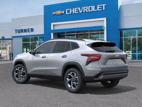 New 2026 Chevrolet Trax LT w/ Driver Confidence Package image 3