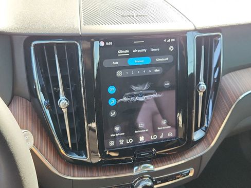 Used 2023 Volvo XC60 B5 Plus w/ Climate Package AWD/4WD image 15