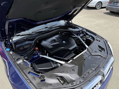 Used 2018 BMW 530i xDrive AWD/4WD image 24
