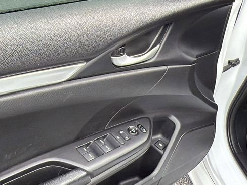 Used 2019 Honda Civic Sport image 11