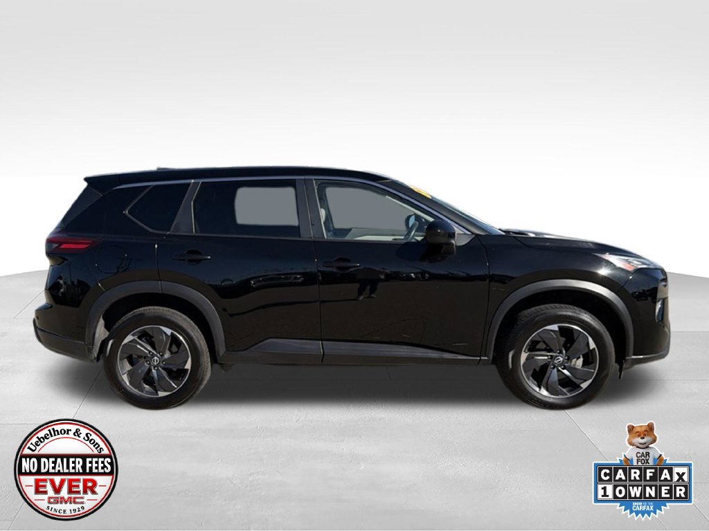 Used 2024 Nissan Rogue SV AWD/4WD image 3