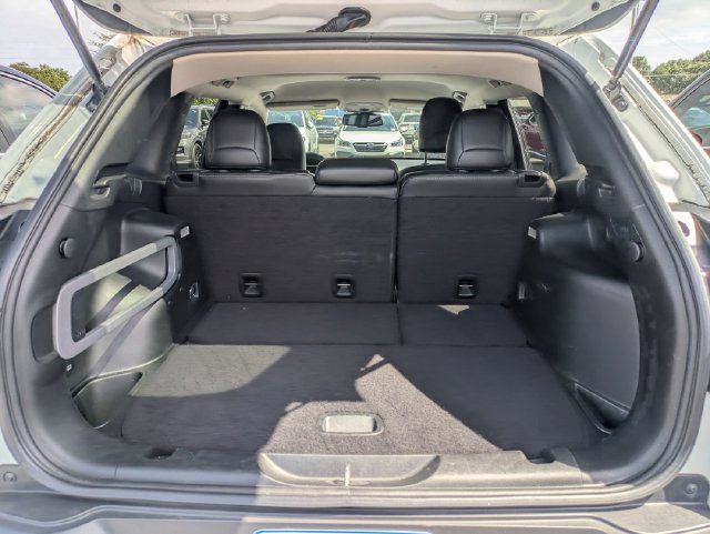 Used 2017 Jeep Cherokee Limited FWD image 23