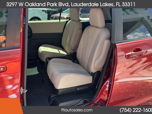 Used 2015 MAZDA MAZDA5 Sport FWD image 23