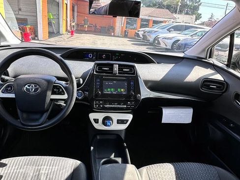 Used 2016 Toyota Prius Two FWD image 13