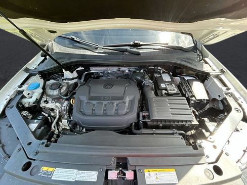 Used 2022 Volkswagen Tiguan SEL R-Line AWD/4WD image 33