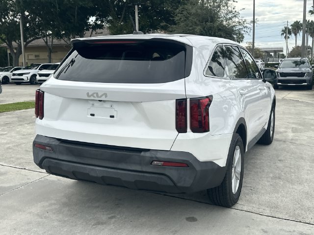 Certified 2023 Kia Sorento LX FWD image 6