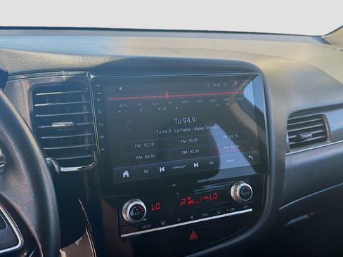 Used 2020 Mitsubishi Outlander SEL AWD/4WD image 12