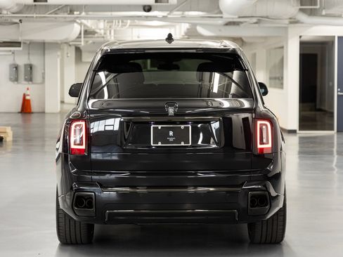 Certified 2025 Rolls-Royce Cullinan Black Badge AWD/4WD image 4