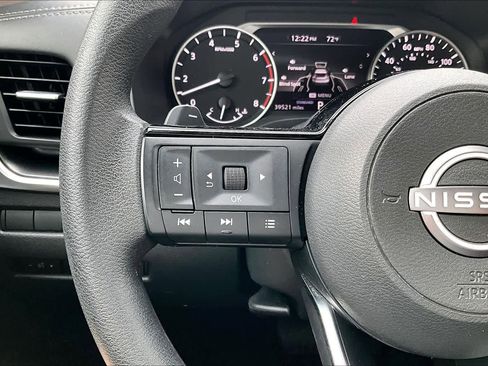 Used 2023 Nissan Rogue SV image 21
