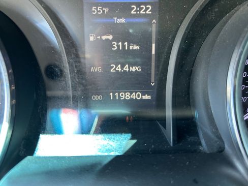 Used 2019 Toyota Camry LE w/ Carpet Mat Package FWD image 17